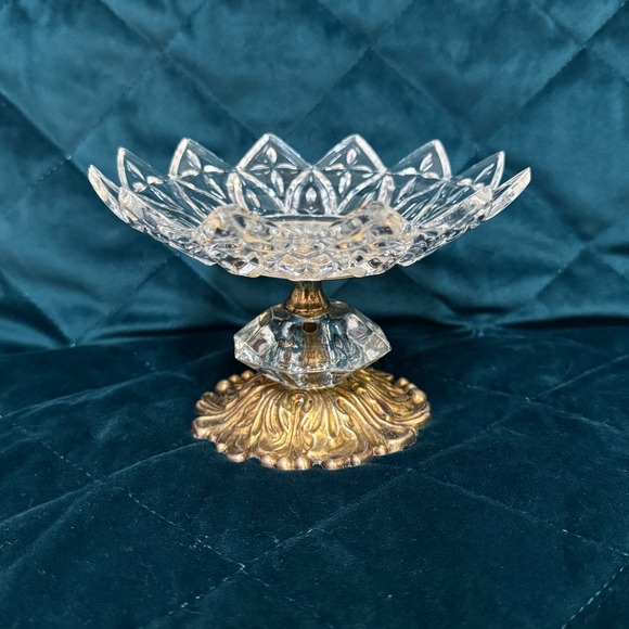 Vintage Hollywood Regency Crystal Candy Compote Bowl Decorative Brass Pedastal - Picture 3 of 8